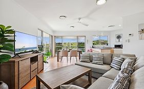Oceanside Apartment With Views Of Yaroomba Beach